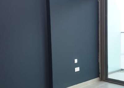 Navy wall painting for Dubai apartment move-out